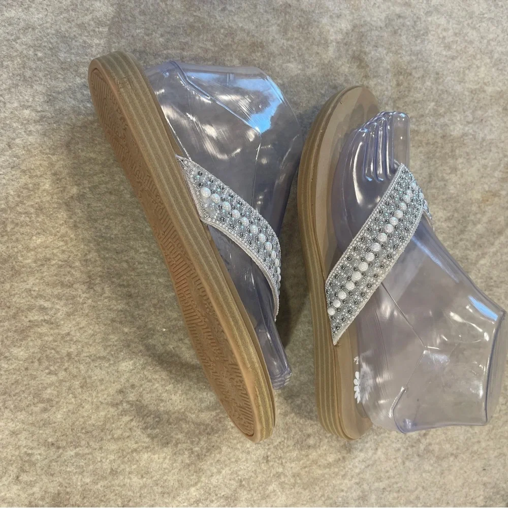 Yellow Box Debra Flip Flop Sandals Faux Pearl Leather Women’s Size 6.5 - Picture 4 of 8